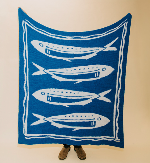 Pacific Row Plush Throw - Swell Blue