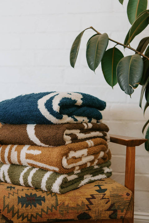 Drifter Plush Throw - Malibu Blue