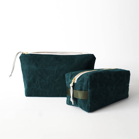 Waxed canvas dopp kit - image 5