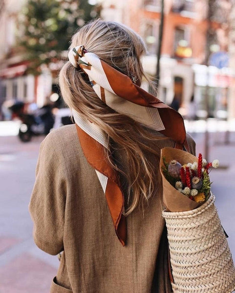 Straw shopping tote with leather handles - image 6